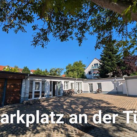 Fewo Urban Gotha-Apartment Ekhof- Am Schlosspark- Parken An Der Der Tuer- Barrierefrei, 900 Meter Zum Bahnhof - Wallbox Exterior foto